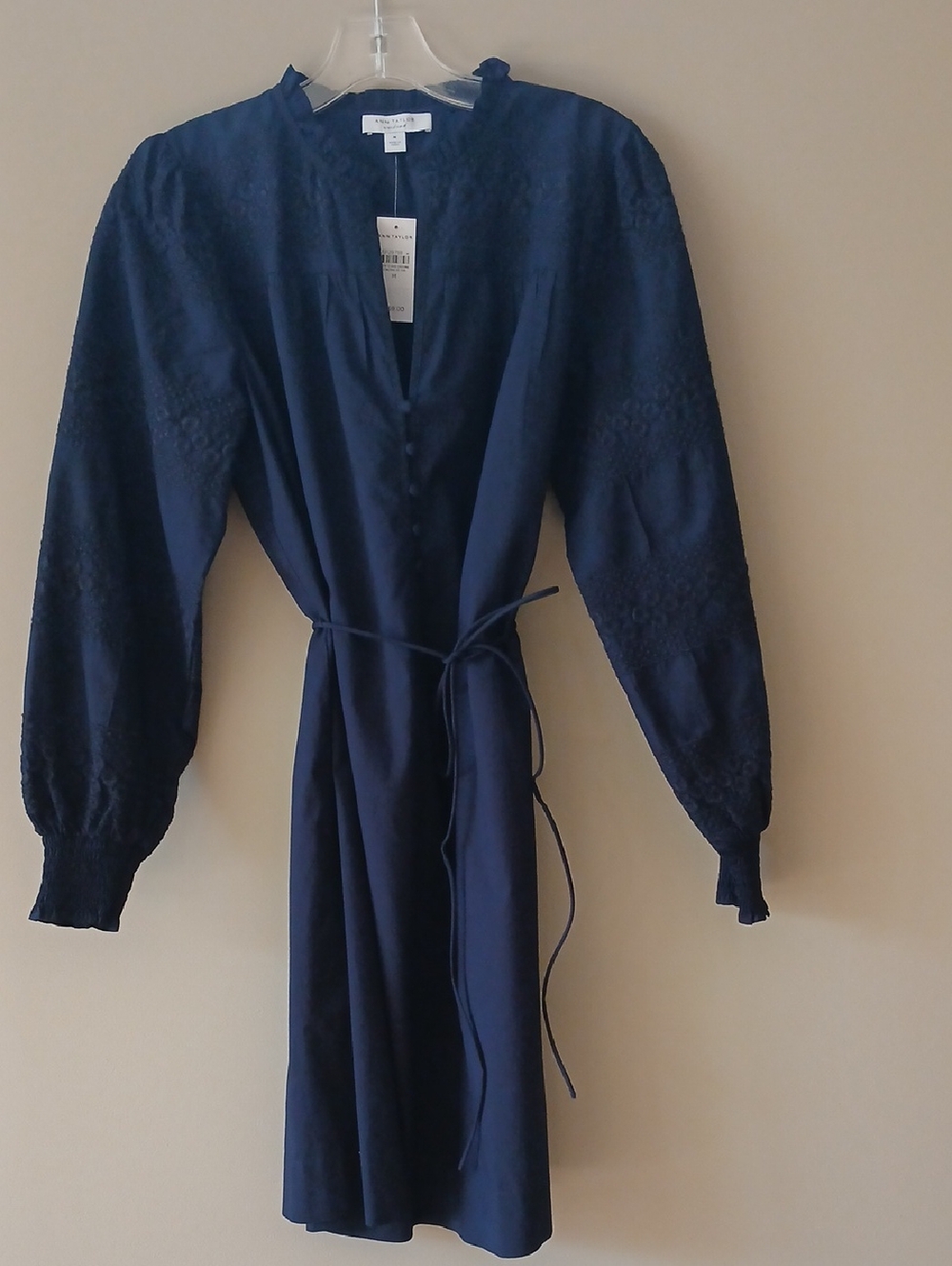 AUTHENTIC/REAL Ann Taylor  Navy Embroidered Tie-Waist Dress